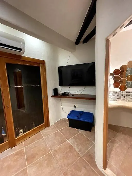 Jungle Meets Modern Condo On 5Th Avenue Playa del Carmen 0*,