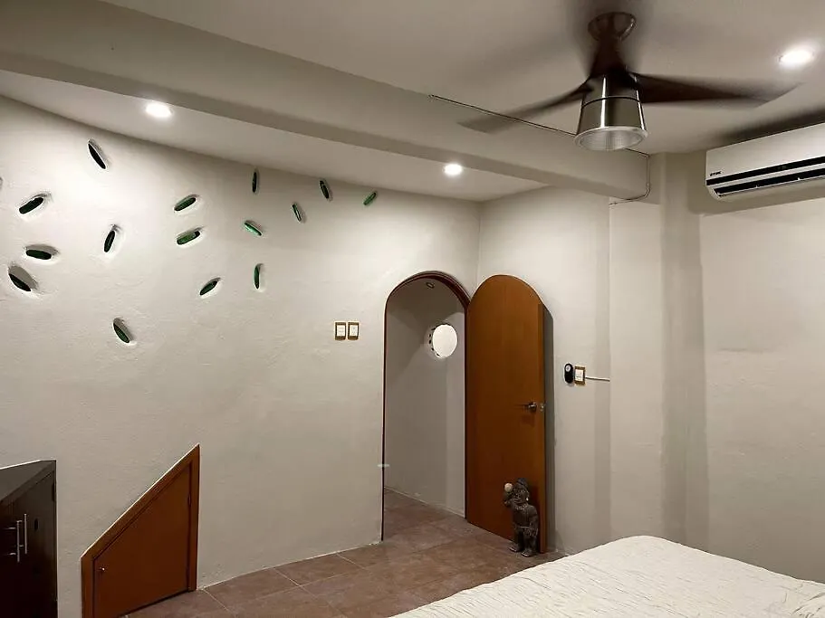 Apartment Jungle Meets Modern Condo On 5Th Avenue Playa del Carmen